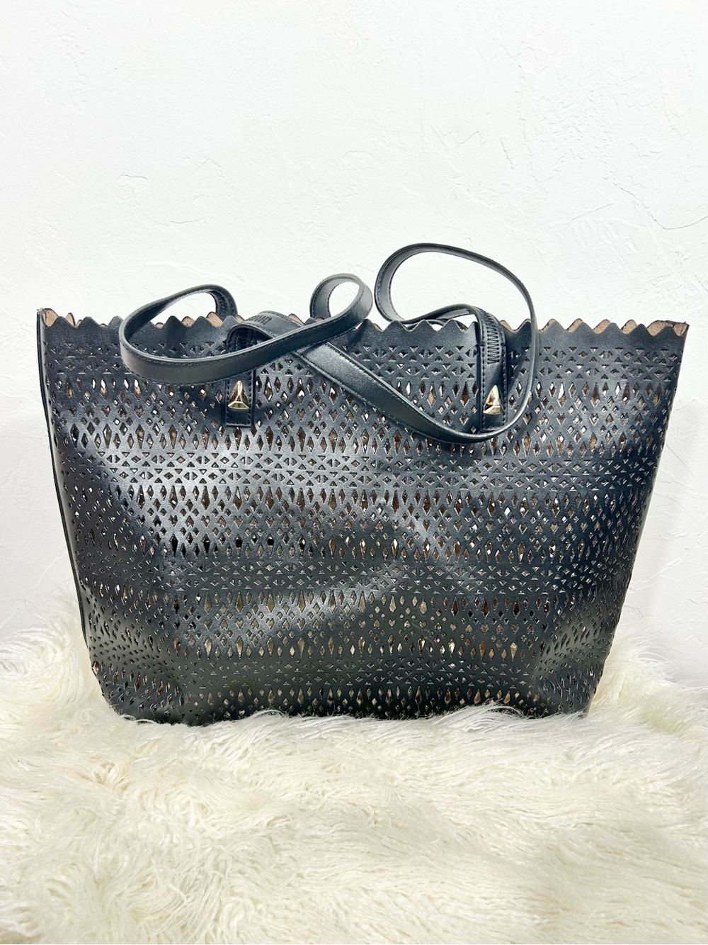 Stella & Dot Avalon Black Laser-Cut Tote Bag with Scalloped Edge & Linen Pouch